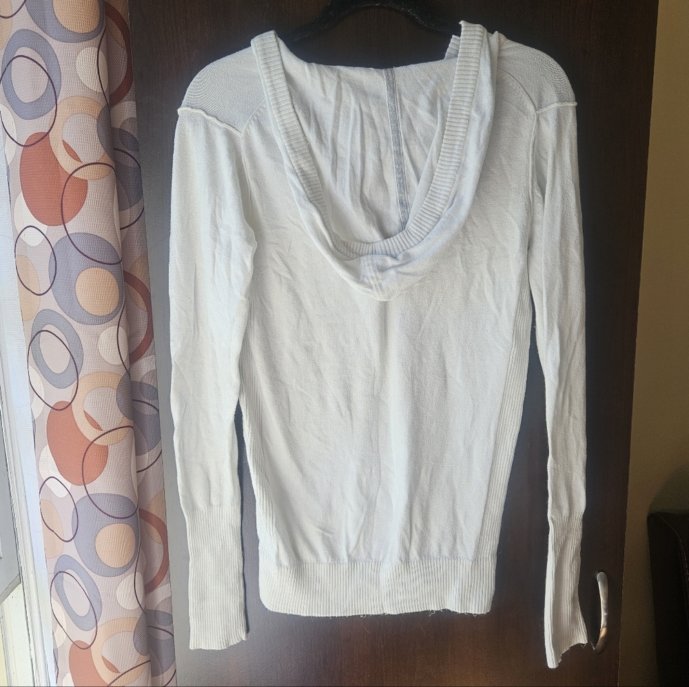 American Eagle Y2K Style Women's White V-Neck Sweater With Hood - Picture 3 of 5